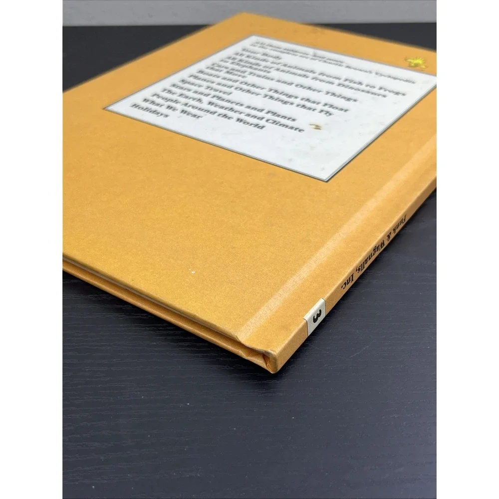 Charlie Brown's Cyclopedia Volume 3 All Kinds of Animals Vintage 1972 Hardcover